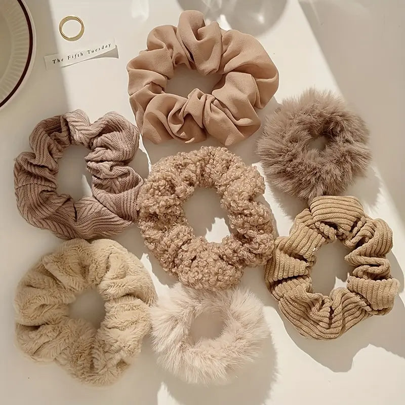 Set 7 Scrunchies - Beige - Crème - Bruin - Pluche - Teddy - Goede Kwaliteit - Leuk Als Cadeau