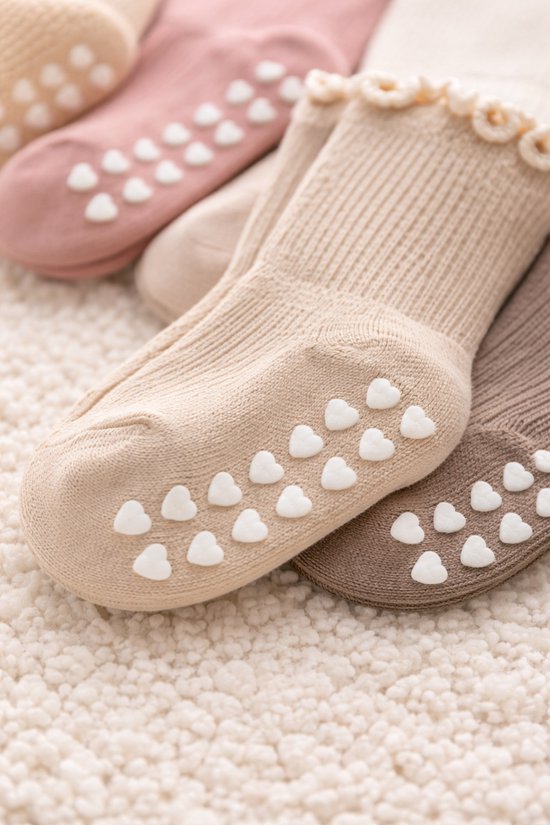 Vavida Anti Slip Sokken 1-3 Jaar - 5 Paar Peuter Sokken met Hartjes Grip - Antislip Sokken Baby - Beige - Roze - Wit